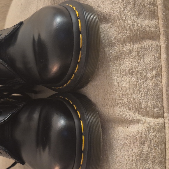 DOC MARTEN S - Picture 8 of 9